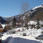 Appartement Cosy à Avec Balcon, 3 Chambres, Wifi, Garage - Fr-1-198-270 Châtel