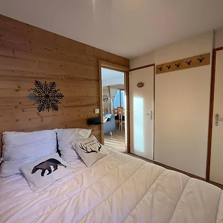 Cosy A Avec Balcon, 3 Chambres, Wifi, Garage Châtel