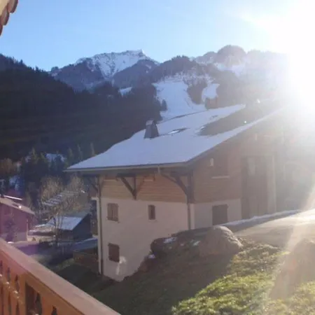 Cosy A Avec Balcon, 3 Chambres, Wifi, Garage * Châtel
